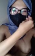 Bokep Indo Alina Jilbab Biru Colmek Full Body